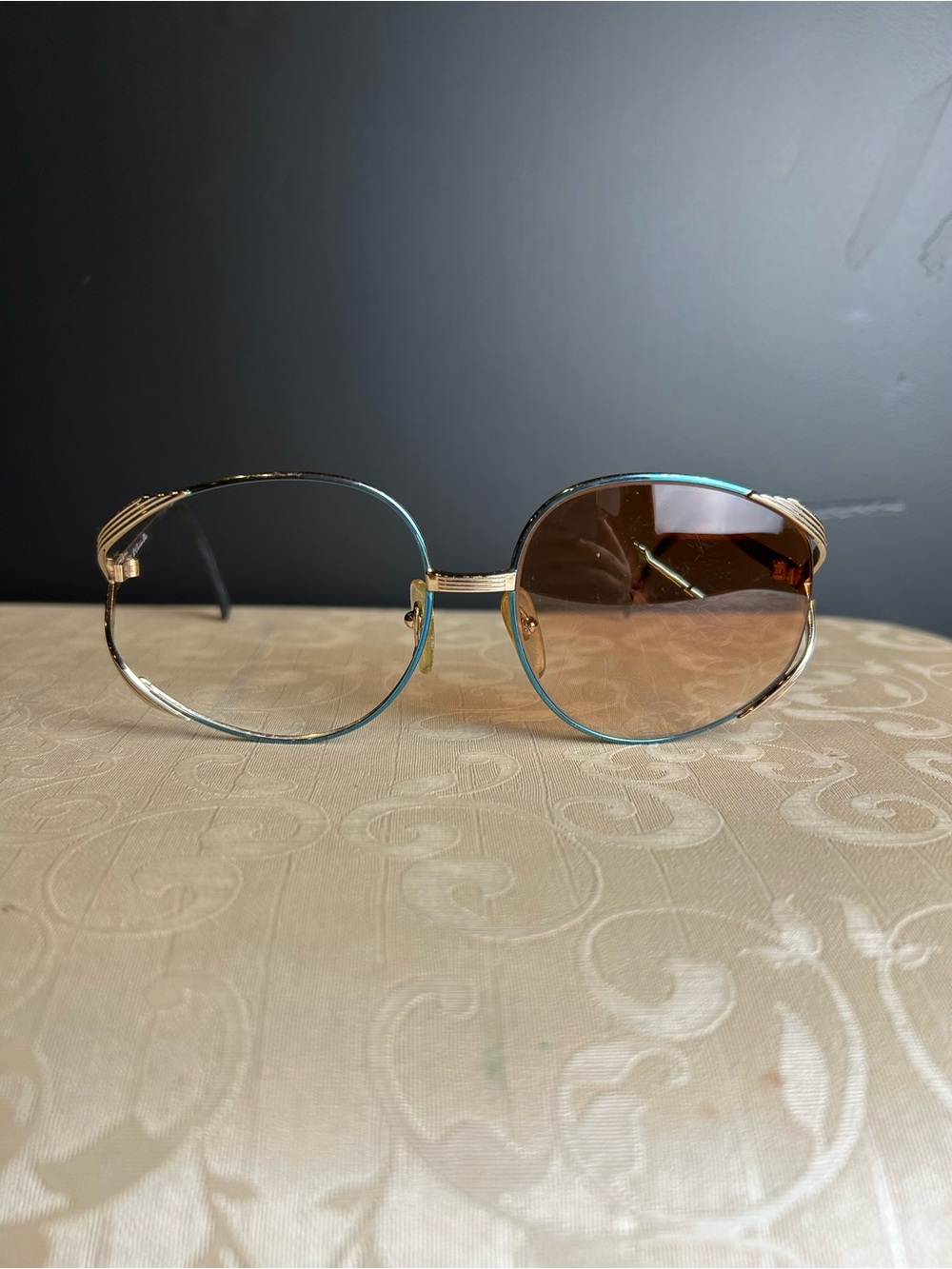Vintage 80s Christian Dior Women's Gold Oversized Sunglasses Austria 2387 58mm